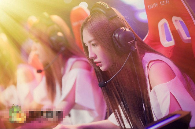 LOLS14数据哪里可以看